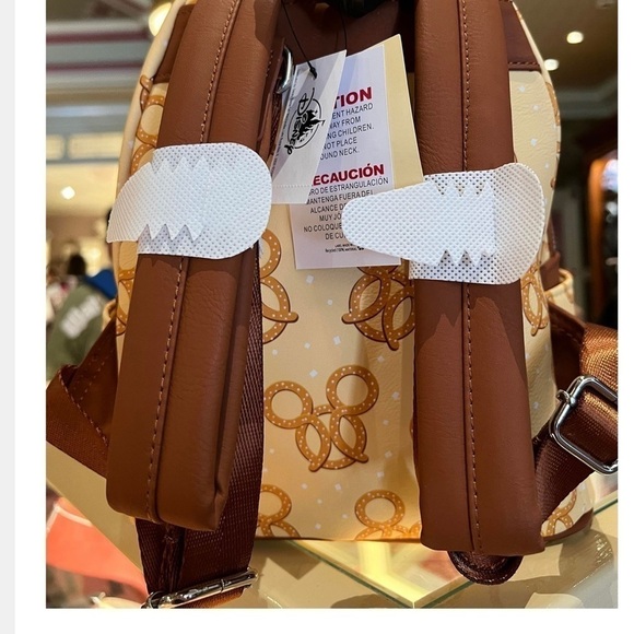 Mickey Mouse Pretzel Loungefly Backpack - Picture 7 of 11